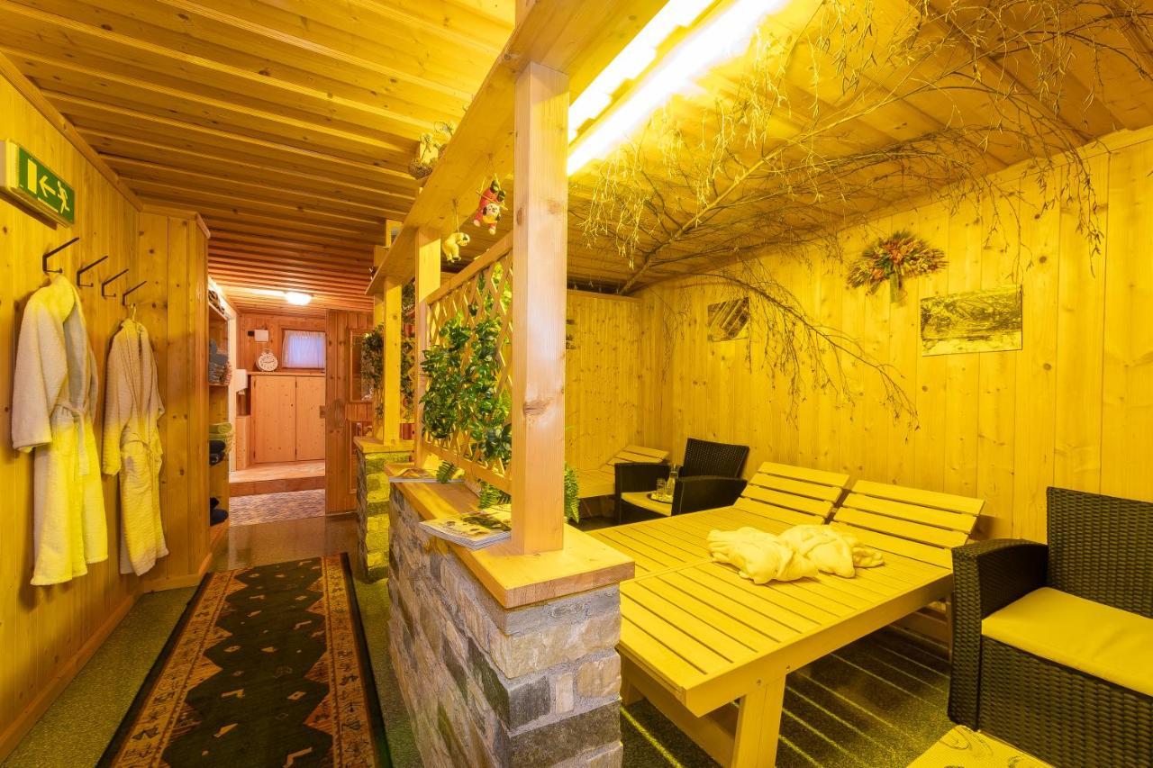 Fruehstuecks- Pension Sonnblickhof ラウリス エクステリア 写真