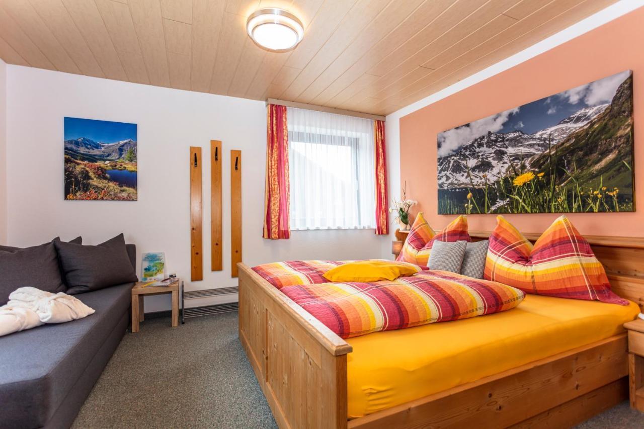 Fruehstuecks- Pension Sonnblickhof ラウリス エクステリア 写真