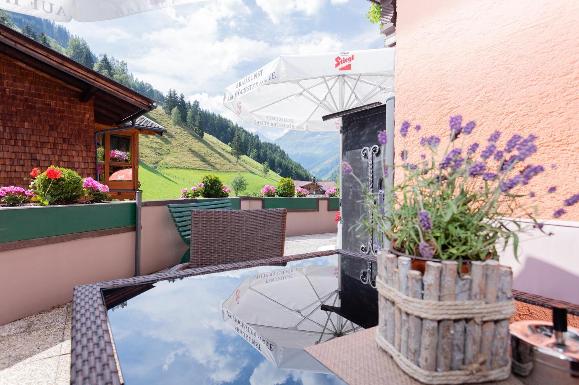 Fruehstuecks- Pension Sonnblickhof ラウリス エクステリア 写真