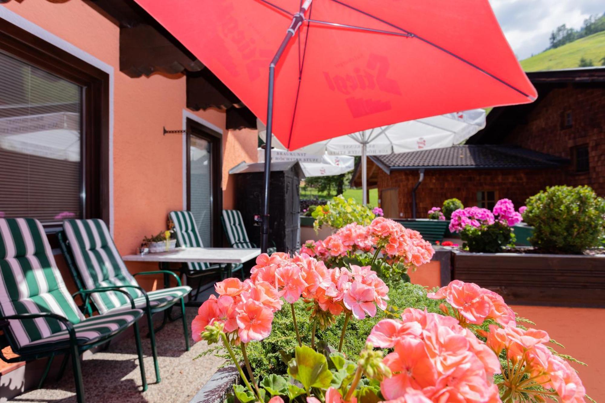Fruehstuecks- Pension Sonnblickhof ラウリス エクステリア 写真