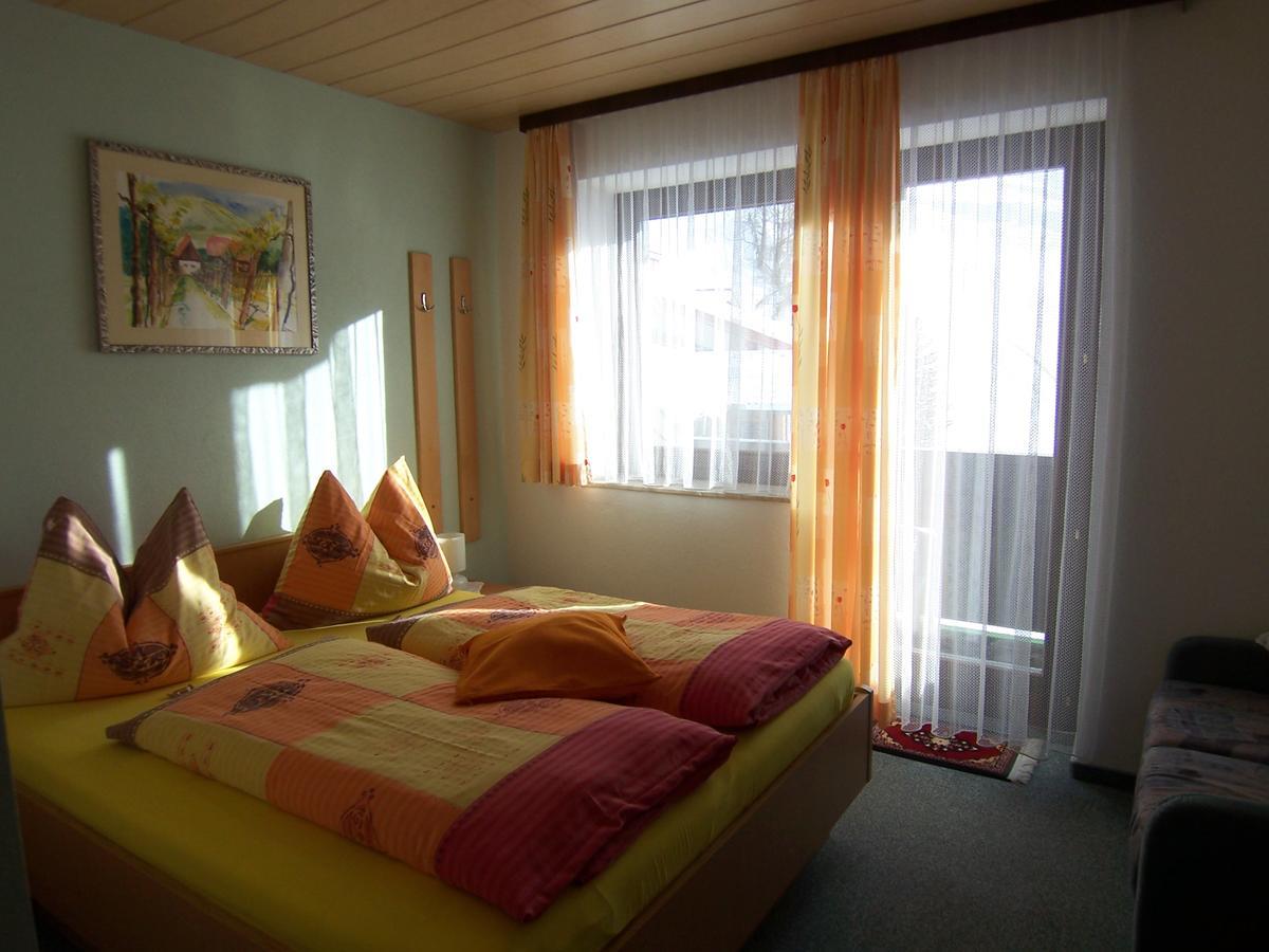 Fruehstuecks- Pension Sonnblickhof ラウリス エクステリア 写真