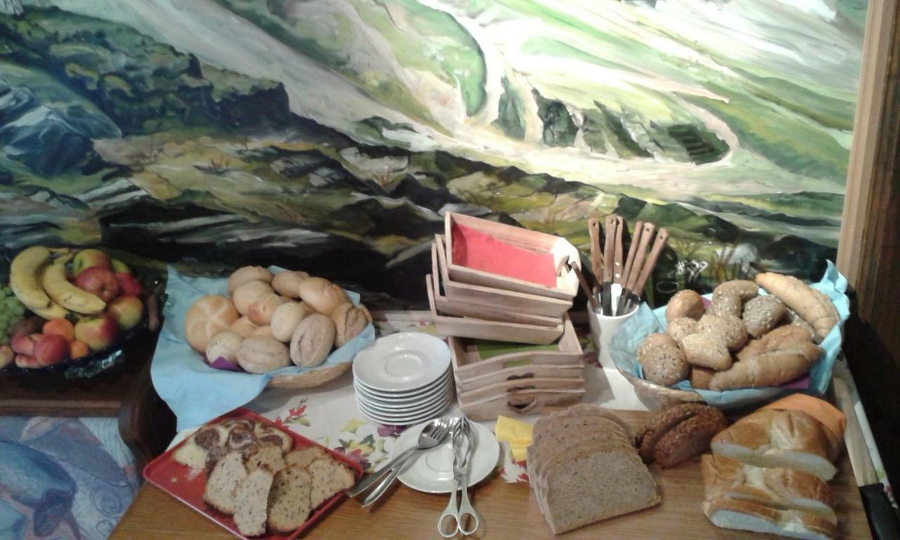Fruehstuecks- Pension Sonnblickhof ラウリス エクステリア 写真