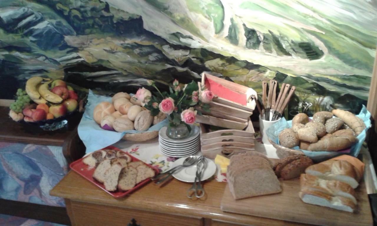 Fruehstuecks- Pension Sonnblickhof ラウリス エクステリア 写真